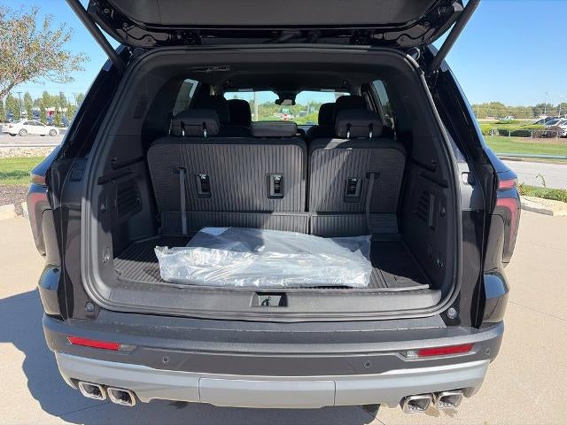 2027 Chevrolet Traverse LT w/2LT