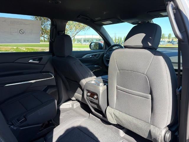2027 Chevrolet Traverse LT w/2LT