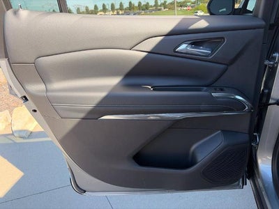 2027 Chevrolet Traverse LT w/2LT