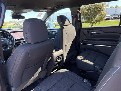 2027 Chevrolet Traverse LT w/2LT