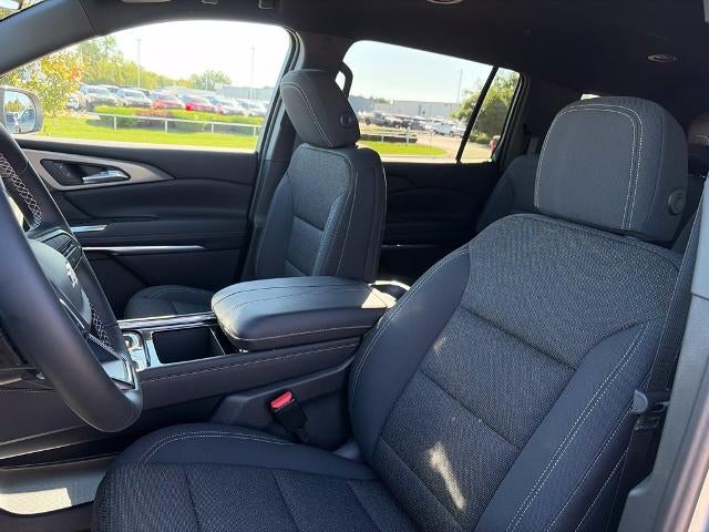2027 Chevrolet Traverse LT w/2LT