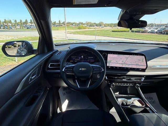 2027 Chevrolet Traverse LT w/2LT