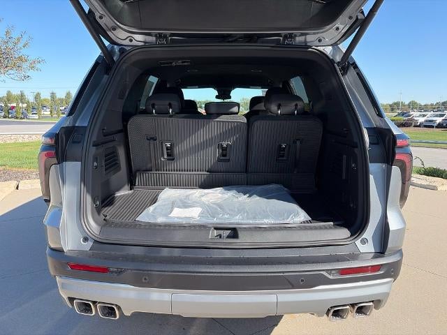 2027 Chevrolet Traverse LT w/2LT