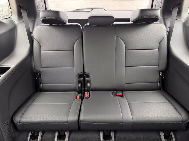 2027 Chevrolet Traverse LT w/2LT