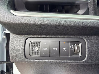 2027 Chevrolet Traverse LT w/2LT