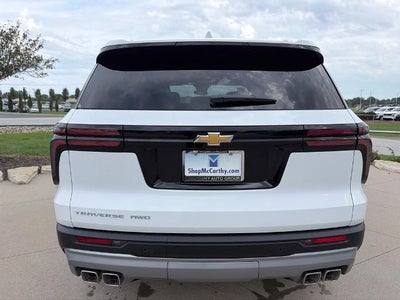 2027 Chevrolet Traverse LT w/2LT