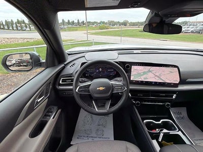 2027 Chevrolet Traverse LT w/2LT