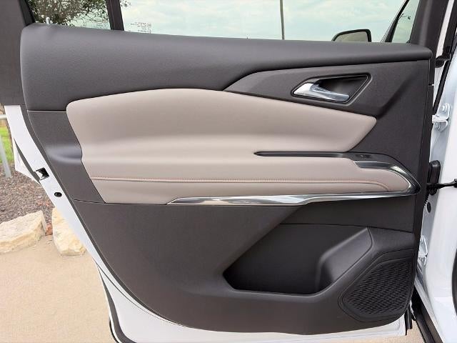 2027 Chevrolet Traverse LT w/2LT