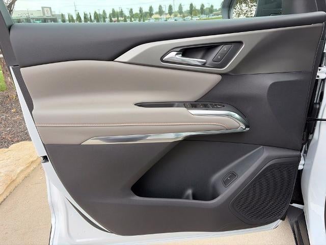 2027 Chevrolet Traverse LT w/2LT