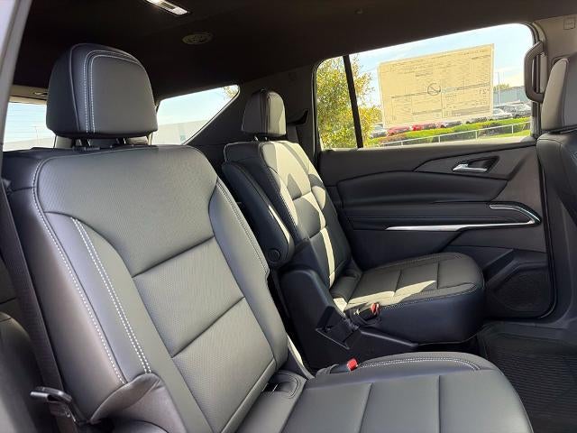 2027 Chevrolet Traverse LT w/2LT