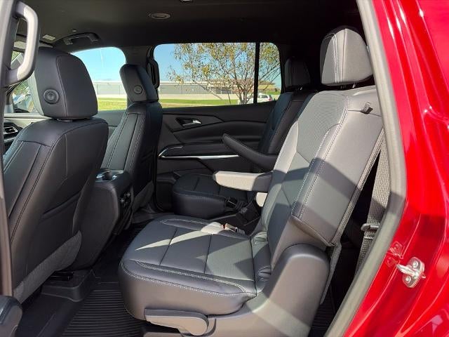 2027 Chevrolet Traverse LT w/2LT