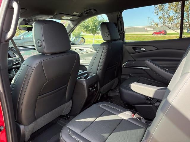 2027 Chevrolet Traverse LT w/2LT