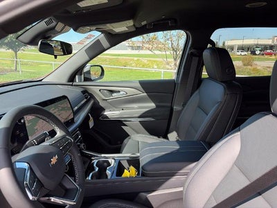 2027 Chevrolet Traverse LT w/2LT