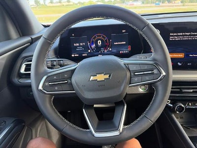 2027 Chevrolet Traverse LT w/2LT