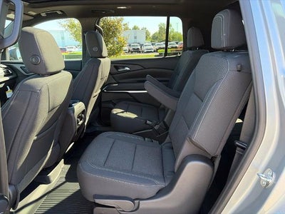 2027 Chevrolet Traverse LT w/2LT