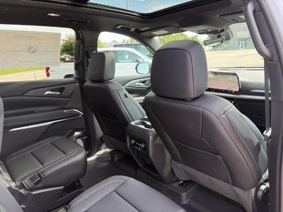 2027 Chevrolet Traverse LT w/2LT