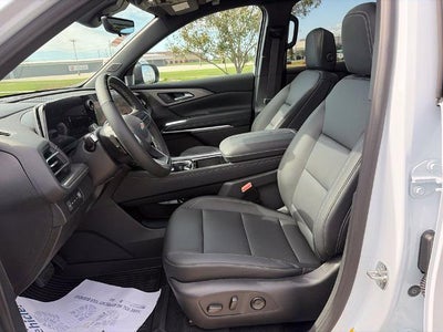 2027 Chevrolet Traverse LT w/2LT