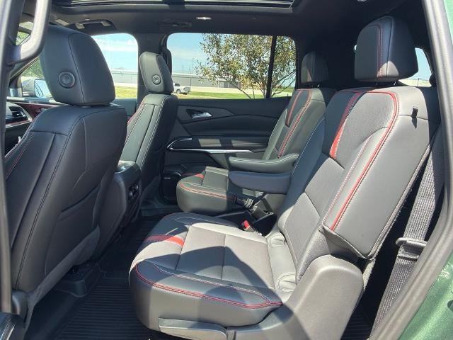 2027 Chevrolet Traverse RS w/2RS
