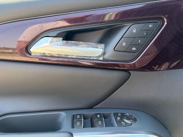 2027 Chevrolet Traverse RS w/2RS