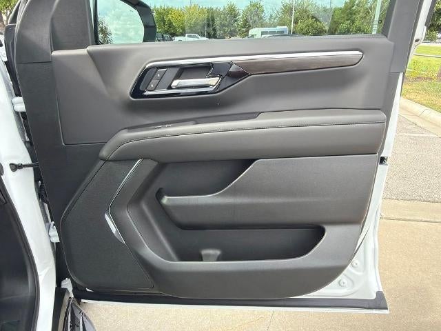 2026 Chevrolet Suburban 4WD LS