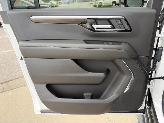 2026 Chevrolet Suburban 4WD LS