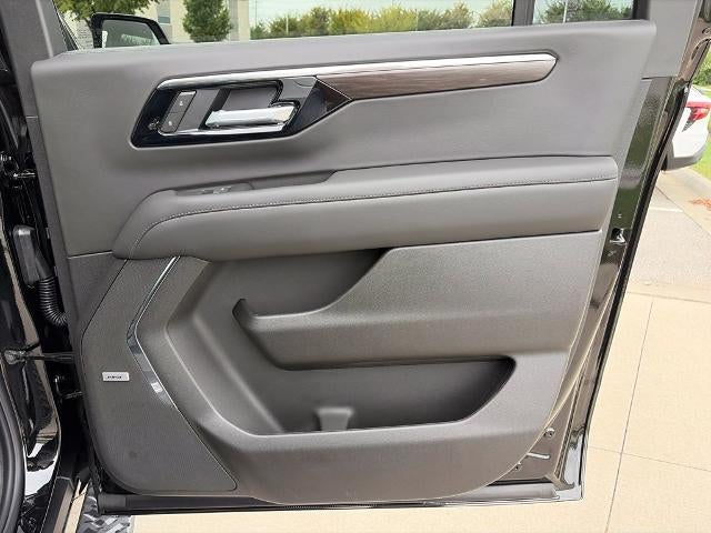 2027 Chevrolet Suburban 4WD Z71