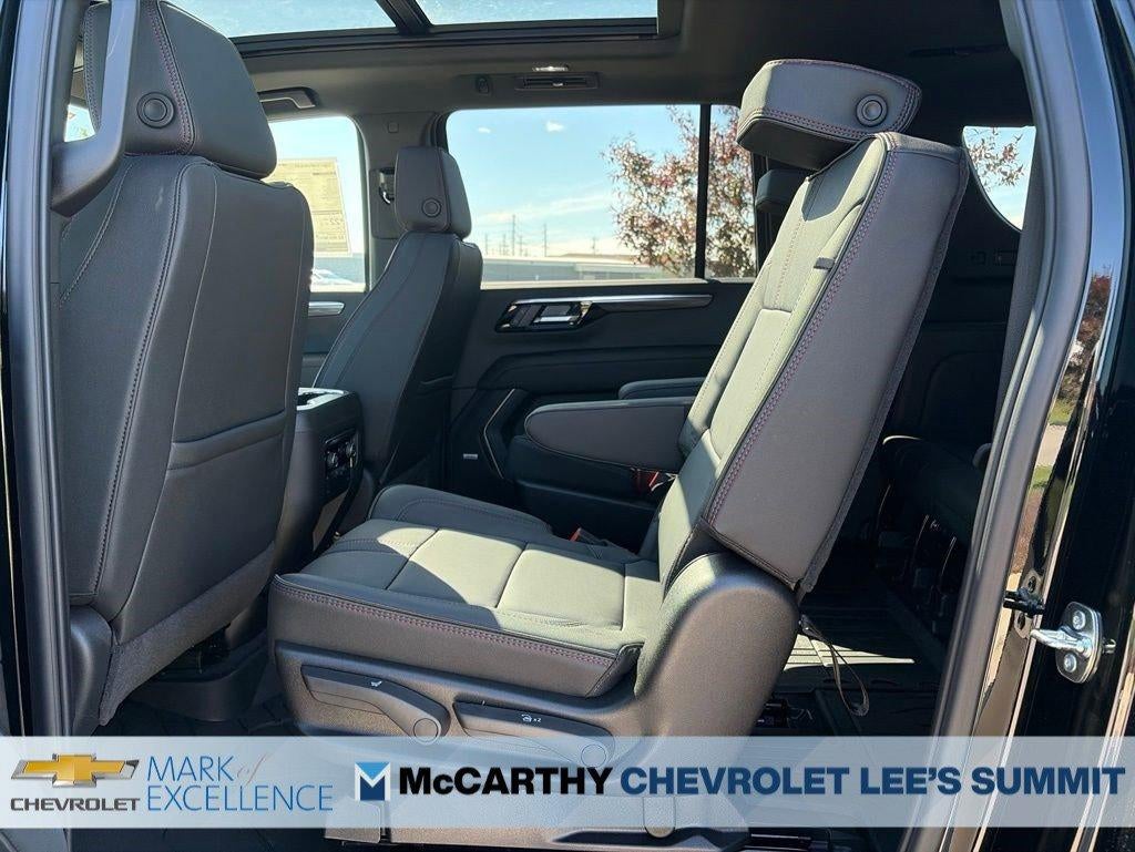 2026 Chevrolet Suburban 4WD RST