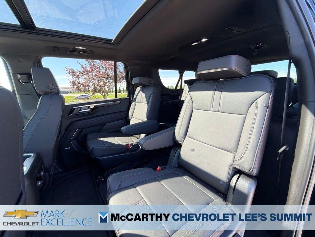 2026 Chevrolet Suburban 4WD RST