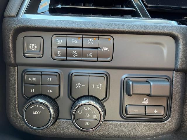 2026 Chevrolet Suburban 4WD RST