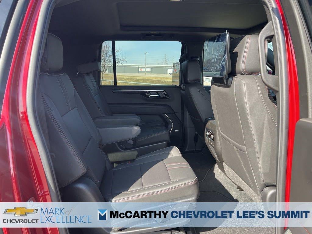 2026 Chevrolet Suburban 4WD RST