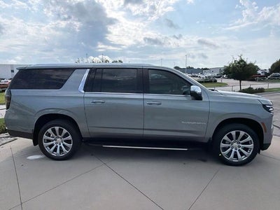 2026 Chevrolet Suburban 4WD Premier