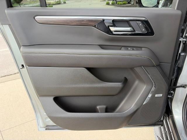 2026 Chevrolet Suburban 4WD Premier