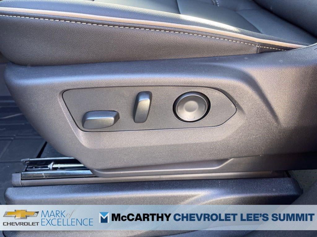 2026 Chevrolet Suburban 4WD Premier