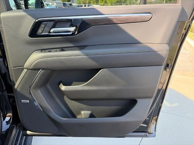 2026 Chevrolet Suburban 4WD Premier