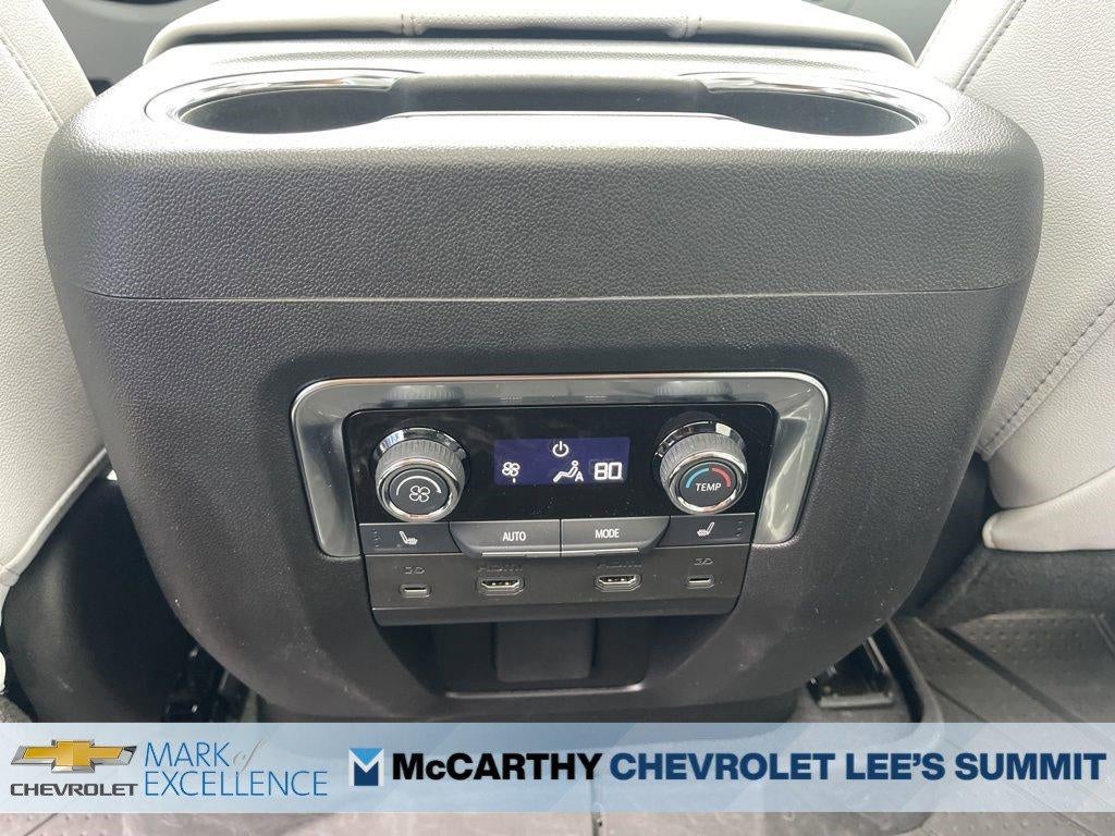 2025 Chevrolet Suburban 4WD Premier