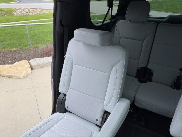 2025 Chevrolet Suburban 4WD Premier