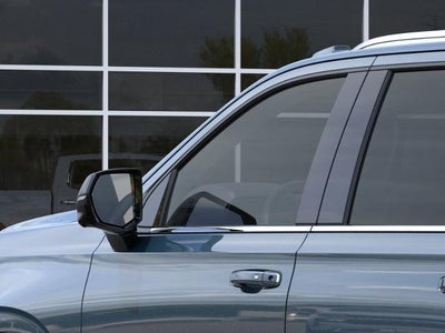 2025 Chevrolet Suburban 4WD Premier