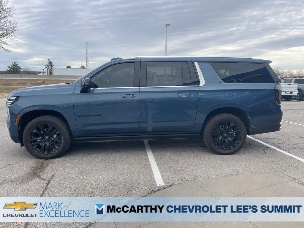 2025 Chevrolet Suburban 4WD Premier