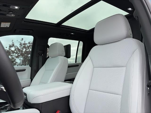2025 Chevrolet Suburban 4WD Premier