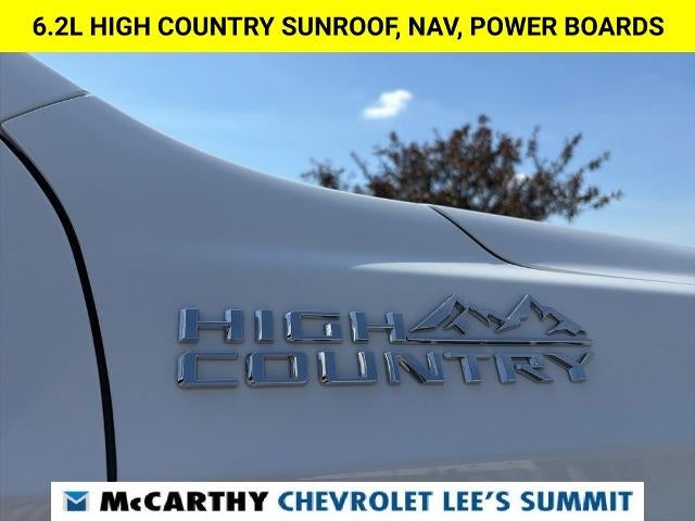2023 Chevrolet Suburban High Country