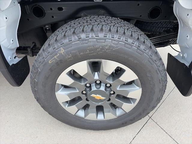 2026 Chevrolet Silverado 2500 HD Crew Cab Standard Box 4-Wheel Drive Custom