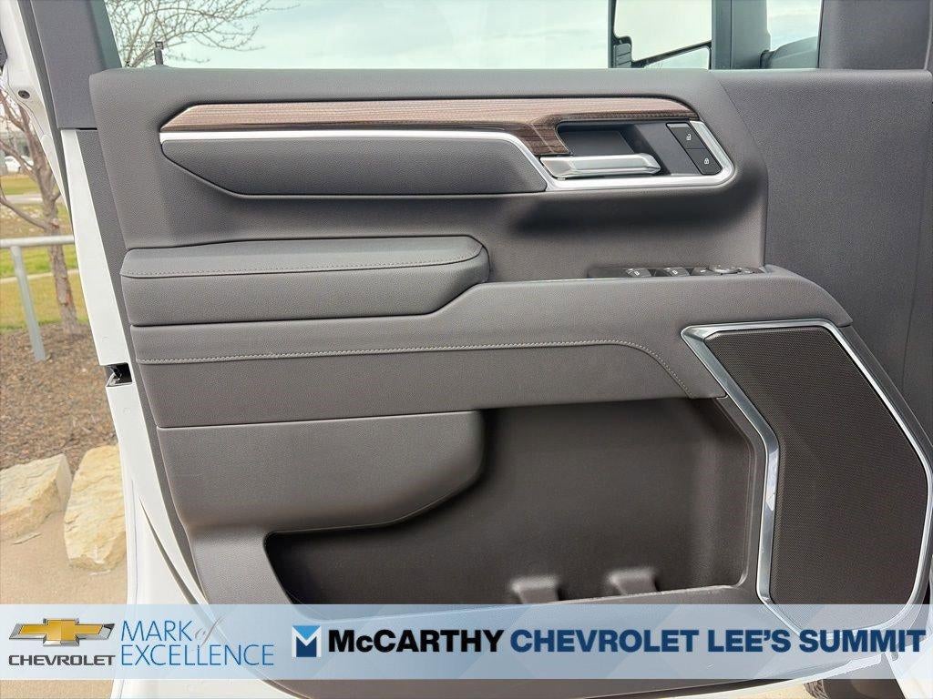 2026 Chevrolet Silverado 3500 HD Crew Cab Standard Box 4-Wheel Drive LT