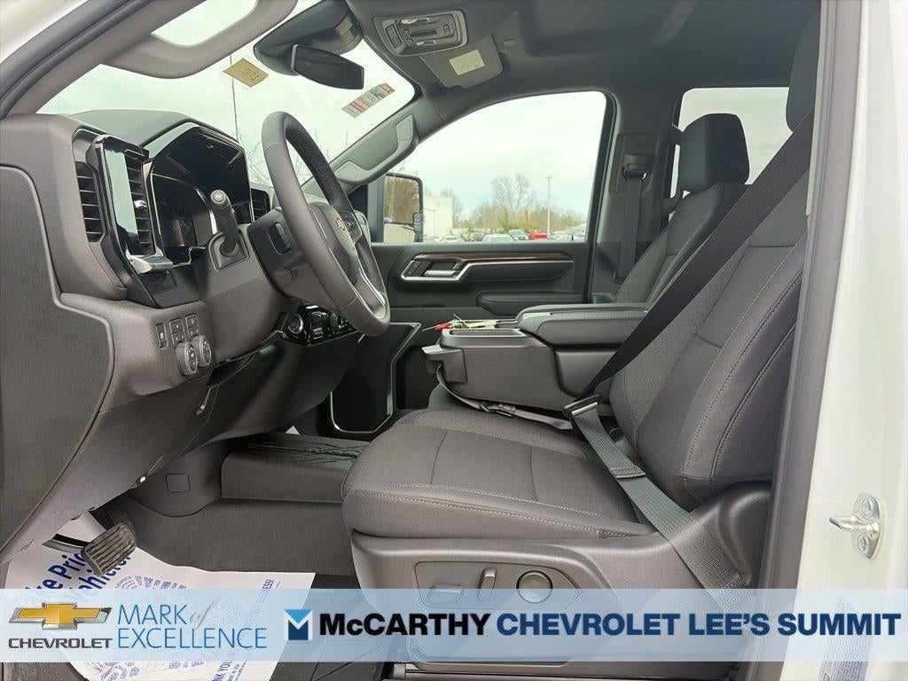 2026 Chevrolet Silverado 3500 HD Crew Cab Standard Box 4-Wheel Drive LT