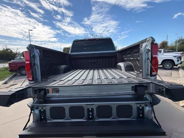 2026 Chevrolet Silverado 2500 HD Crew Cab Standard Box 4-Wheel Drive ZR2