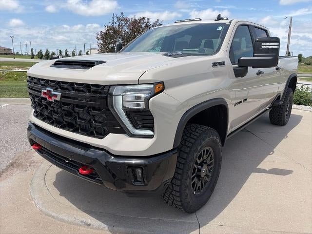 2026 Chevrolet Silverado 2500 HD Crew Cab Standard Box 4-Wheel Drive ZR2