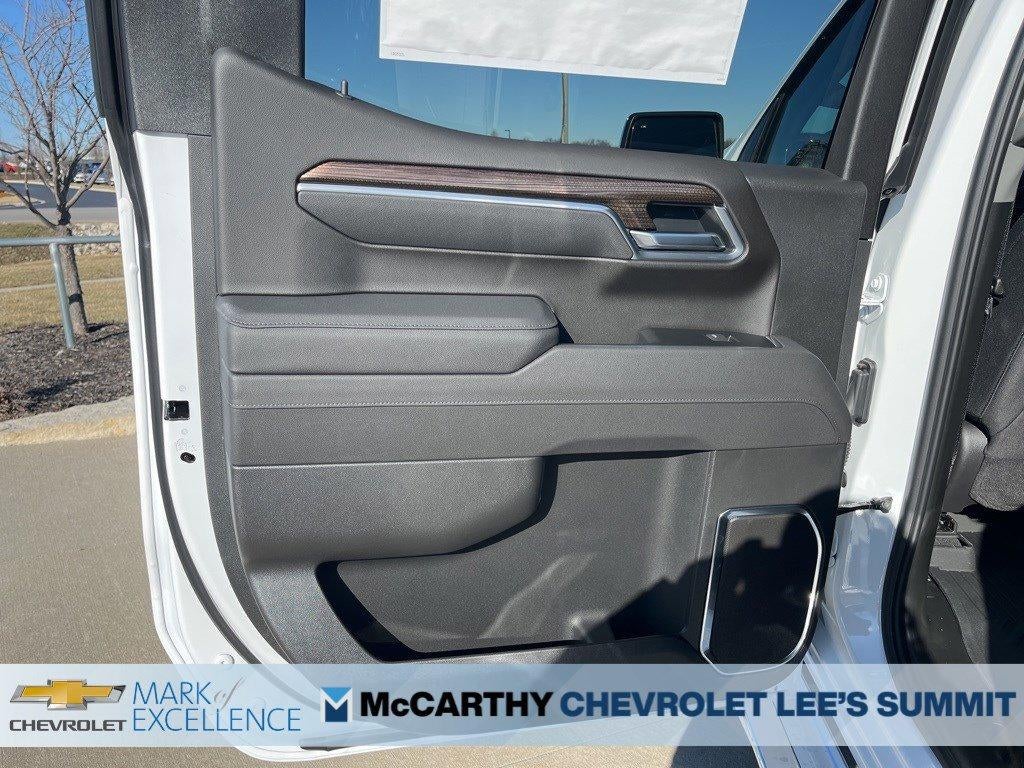 2026 Chevrolet Silverado 1500 Crew Cab Short Box 4-Wheel Drive LT 1LT