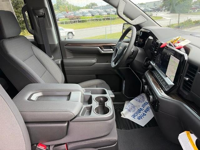 2026 Chevrolet Silverado 1500 Crew Cab Short Box 4-Wheel Drive LT 2FL