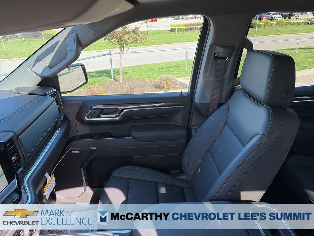 2026 Chevrolet Silverado 1500 Crew Cab Short Box 4-Wheel Drive RST