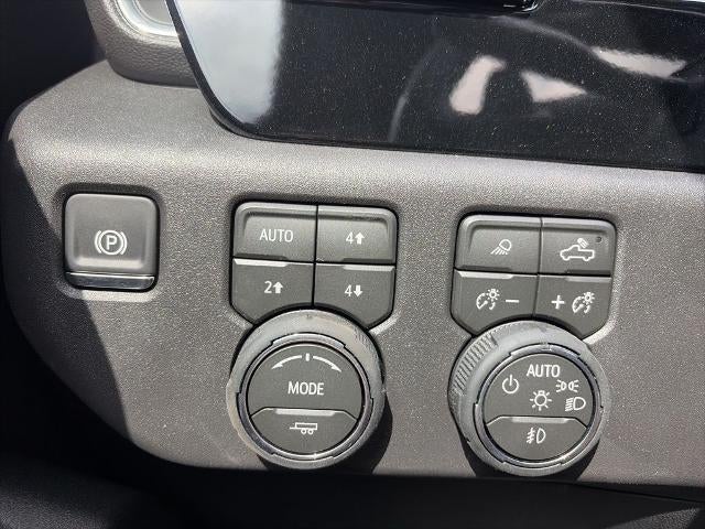 2026 Chevrolet Silverado 1500 Crew Cab Short Box 4-Wheel Drive RST