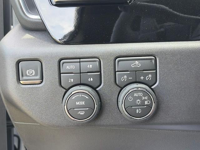 2026 Chevrolet Silverado 1500 Crew Cab Short Box 4-Wheel Drive LT Trail Boss